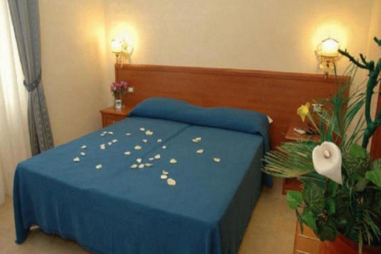 Cesar Palace Guesthouse Рим Экстерьер фото